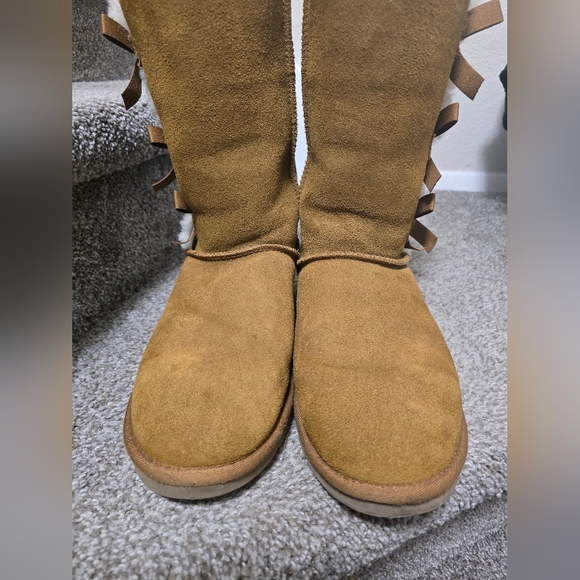 Ugg Koolaburra Tan Victoria Boot - Picture 4 of 8